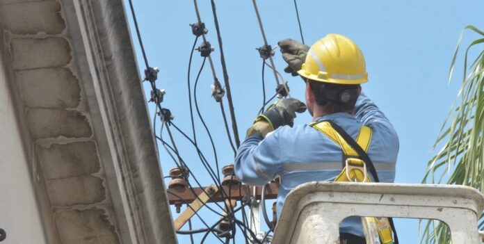 TRABAJADOR DEL SECTOR ELECTRICO